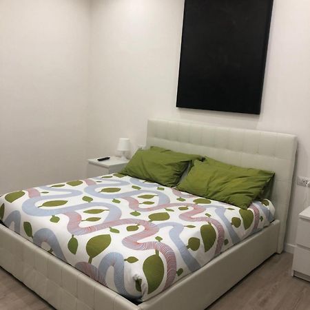White Hotel Терни Екстериор снимка