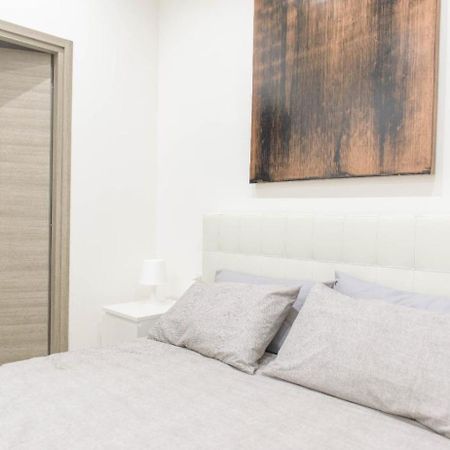 White Hotel Терни Екстериор снимка