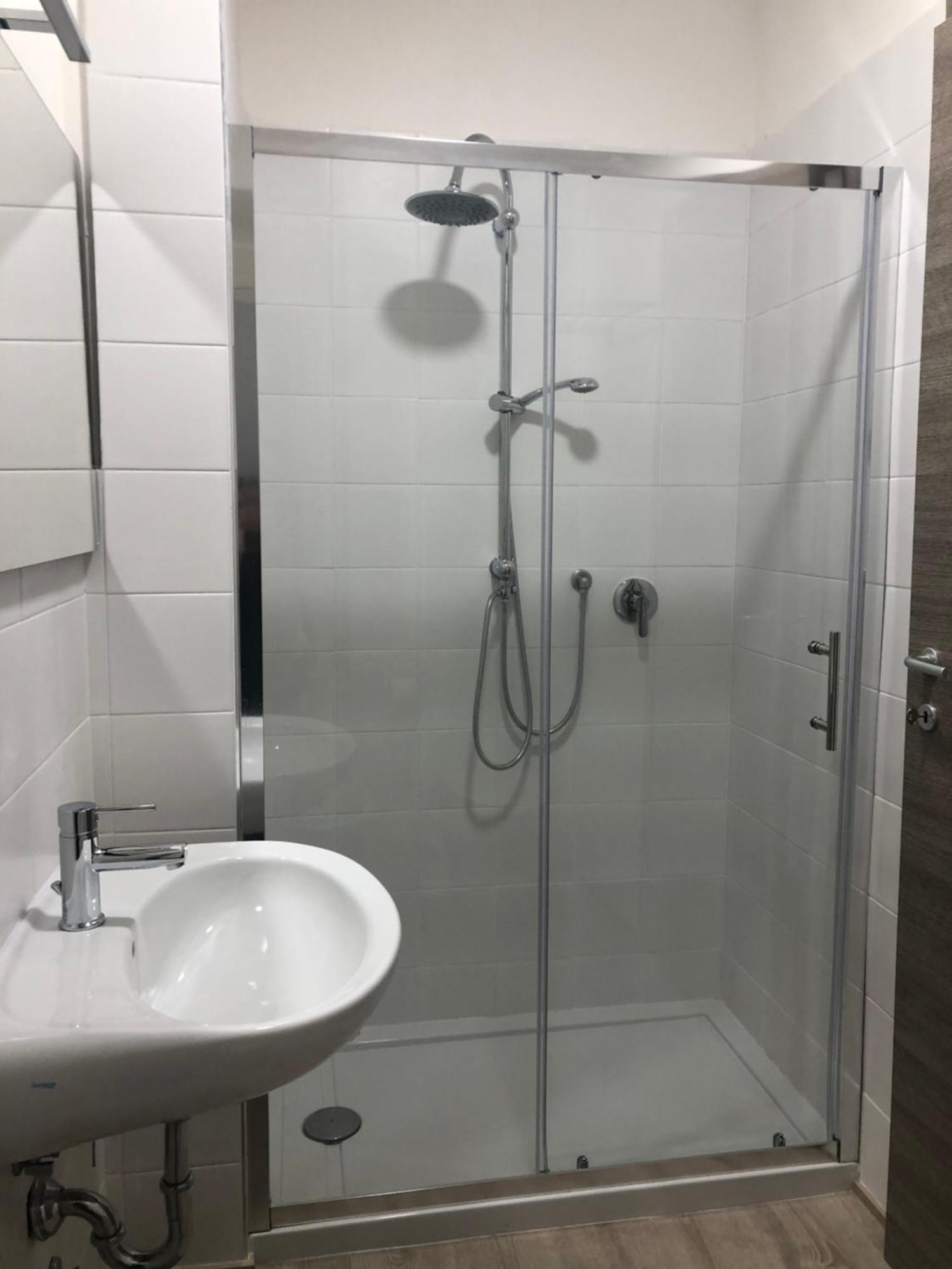 White Hotel Терни Екстериор снимка